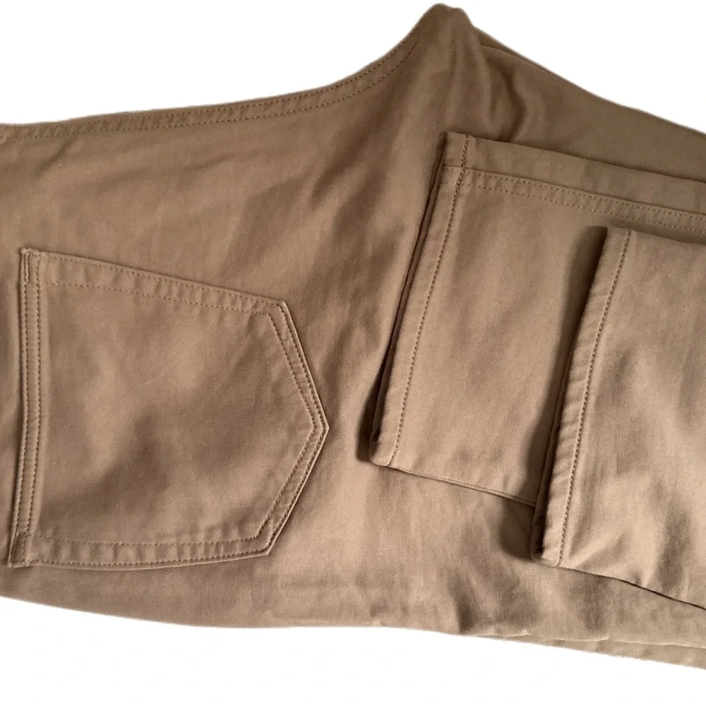 38x36 -2 pair.-Banana Republic Traveler.Roundtree&Yorke - Picture 3 of 10